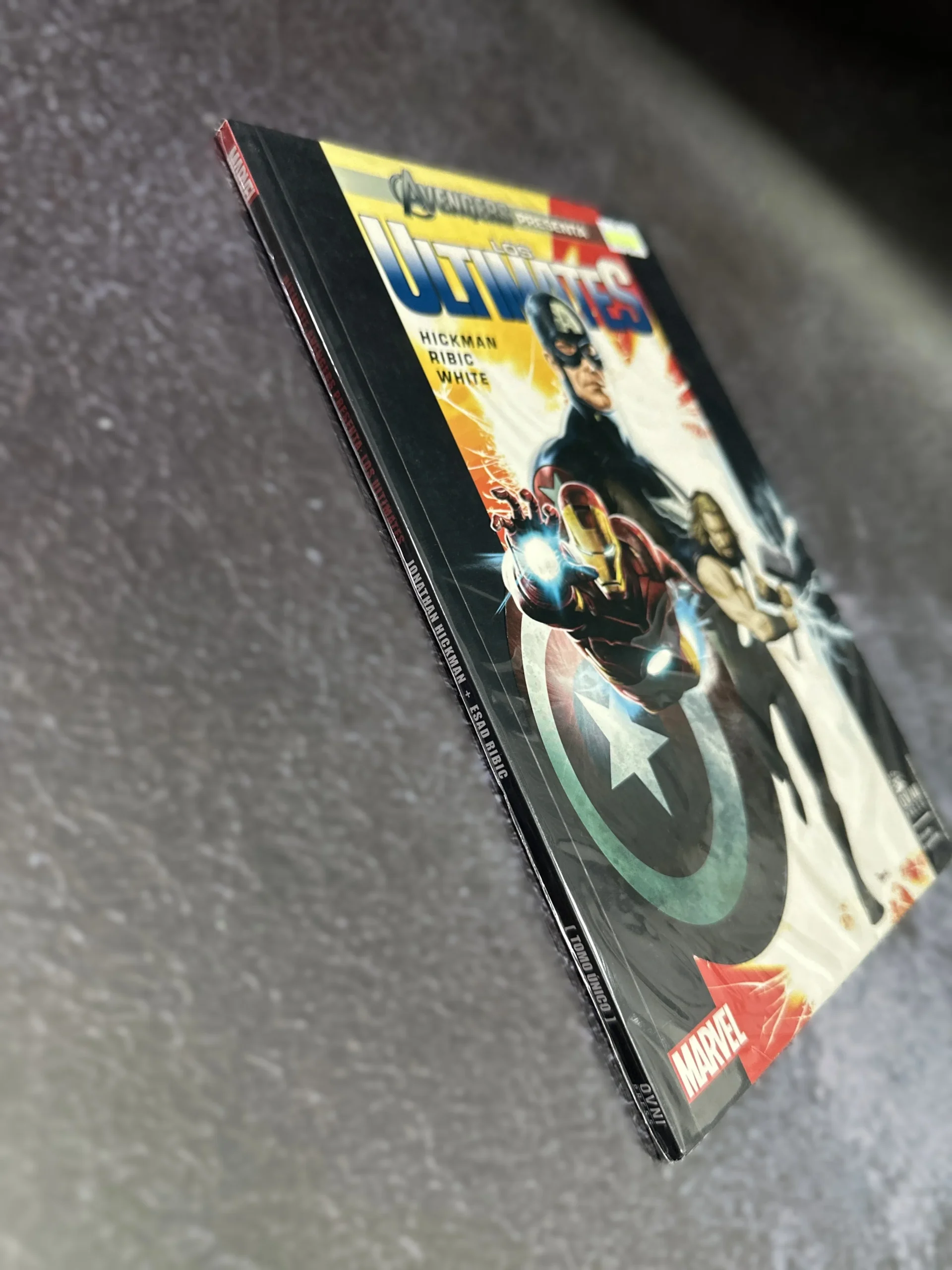 AVENGERS PRESENTA: LOS ULTIMATES